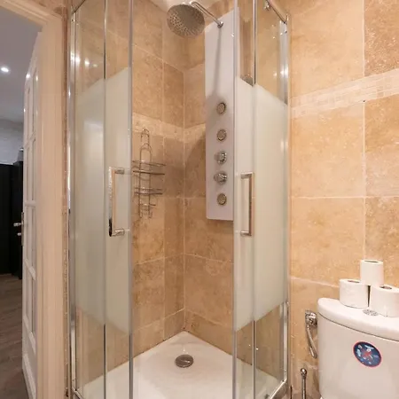 Ns Spacieux T3 Au Coeur Du Vieux Apartment Nizza